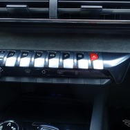 プジョー 3008 GT BlueHDi