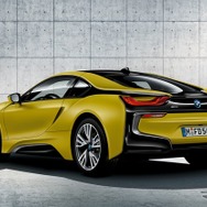 BMW i8 プロトニック フローズン イエロー