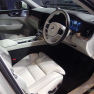 ボルボ XC60