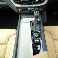 ボルボ XC60 T5 Inscription