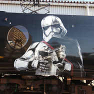 南海電鉄特急ラピート特別仕様車「スター・ウォーズ／フォースの覚醒」号