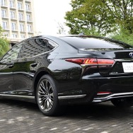 レクサス LS500h エグゼクティブ