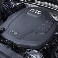 アウディ Q5