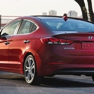 ヒュンダイ エラントラ 新型