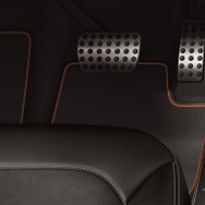 メルセデスベンツGLE350d 4マチック・クーペスポーツ・オレンジアートエディション