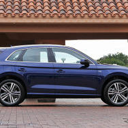アウディ Q5