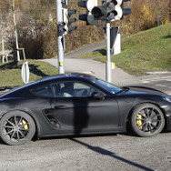 ポルシェ 718ケイマン GT4 スクープ写真
