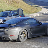 ポルシェ 718ケイマン GT4 スクープ写真