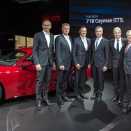 ポルシェ718ボクスターGTSと718ケイマンGTS（ロサンゼルスモーターショー2017）