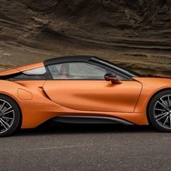 BMW i8ロードスター