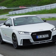 アウディ TT RS