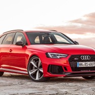 アウディ RS4アバント