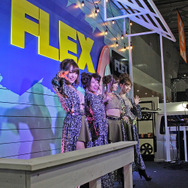『東京オートサロン2018』での「フレックス」ブース。