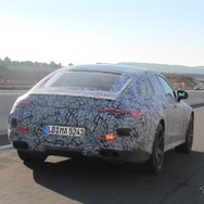 4ドア版 メルセデス AMG GTのプロトタイプ