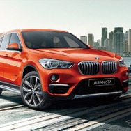BMW X1 xDrive18d アーバニスタ（サンセットオレンジ）