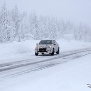 EV専用車として登場する「DS 3 クロスバック」スクープ写真