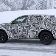 EV専用車として登場する「DS 3 クロスバック」スクープ写真