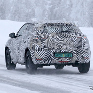 EV専用車として登場する「DS 3 クロスバック」スクープ写真