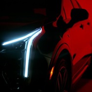 キャデラックXT4のティザーイメージ
