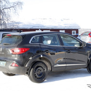 ルノーの新型フラッグシップSUV、開発車両をスクープ