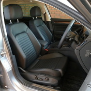 VW パサート ヴァリアント TDI Highline