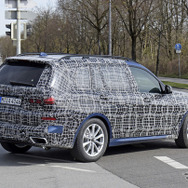 BMW X7 スクープ写真