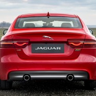 ジャガーXEの300スポーツ