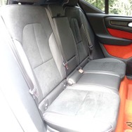 ボルボ XC40