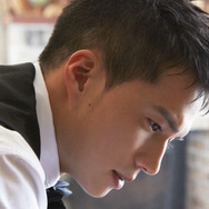市原隼人（海人祐介役）／『ホテルコパン』　（C）2015 and pictures inc.