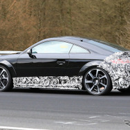 アウディ TT RS 改良新型スクープ写真