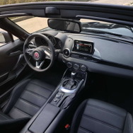 新型 フィアット124 スパイダー