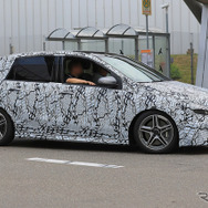 メルセデスベンツ Bクラス 次期型スクープ写真