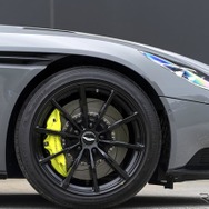 アストンマーティン DB11 AMR