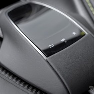 アストンマーティン DB11 AMR