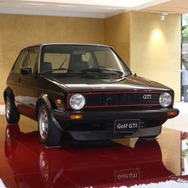 GOLF1 GTI：4MT 1600cc SOHCエンジンにボッシュ製K-Jetronics搭載。110ps/6100rpm、140Nm/5000rpm。車重820kg