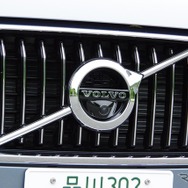 ボルボ XC60 D4 AWD Inscription