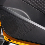 DIATONEデモカー、トヨタ・C-HR。