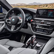 BMW M5 新型