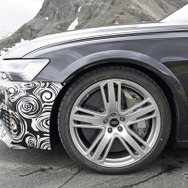アウディ RS6アバント 次期型スクープ写真