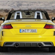 アウディTTロードスター改良新型のSライン スポーツパッケージ