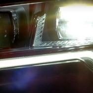 アウディ Q3 新型のティザーイメージ