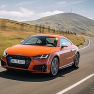 アウディ TTS 改良新型 海外試乗