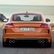 アウディ TTS 改良新型 海外試乗