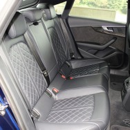 アウディ S5スポーツバック 新型