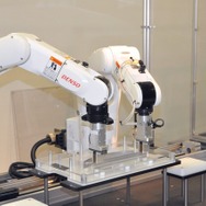 デンソーウェーブの産業用ロボット