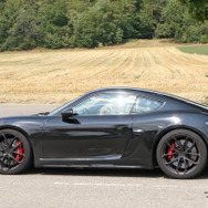 ポルシェ　718ケイマン GT4 市販型　スウープ写真