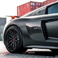 バッドモービル? ステルス戦闘機？アウディR8をサテンブラックで仕上げる！