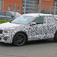 VW T-Roc R 市販型スクープ写真