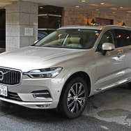 ボルボ XC60 D4 AWD
