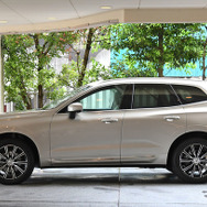 ボルボ XC60 D4 AWD